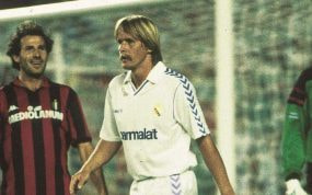 Bernd Schüster, durante un Real Madrid-Milan.