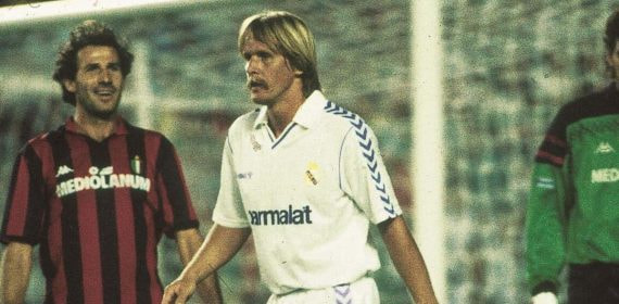 Bernd Schüster, durante un Real Madrid-Milan.