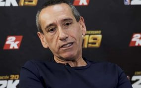 Sixto Miguel Serrano, en una presentación del NBA2K.