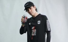 Spreen tiene a la marca Speed de patrocinio y jugará con Deportivo Riestra.