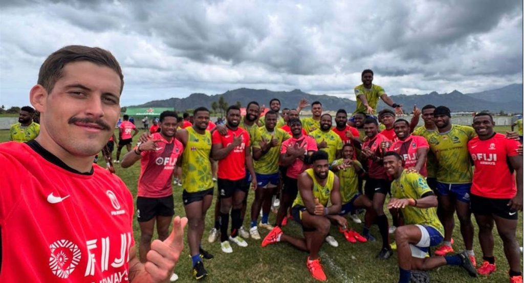 Tobías en la concentración de Fiyi 7s.