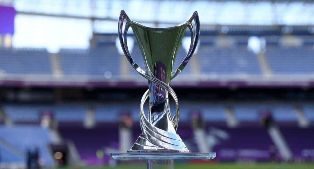 El trofeo de la Champions League femenina.