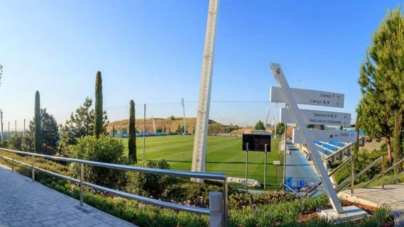 Uno de los campos de la Ciudad Deportiva del Real Madrid.