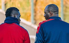 Balotelli y Patrick Vieira se reencuentran en Genoa.