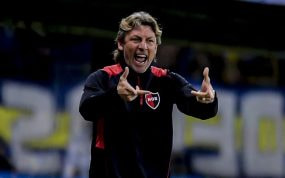 Gabi Heinze, entrenando al Newell's.