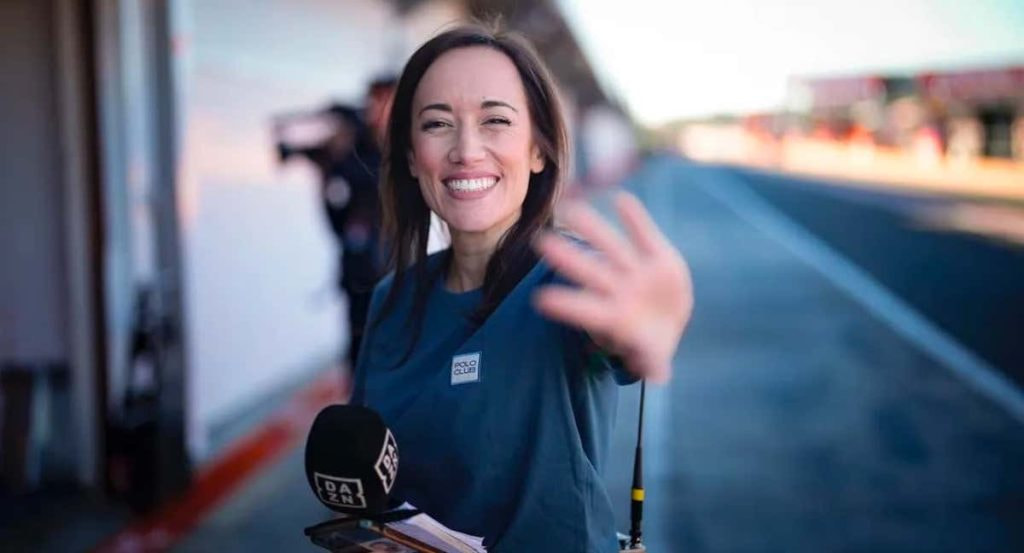 Natacha Alfageme en el paddock.