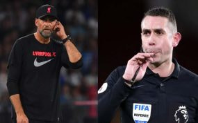 Jürgen Klopp y David Coote, el árbitro que ha sido despedido.