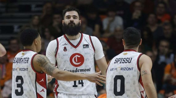 Bojan Dubljevic en un partido con el Casademont Zaragoza.