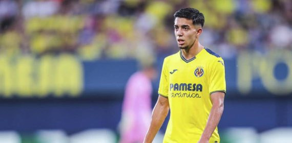 Ilias Akhomach en un partido.