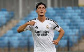 Jesús Fortea celebra un gol con el Real Madrid.
