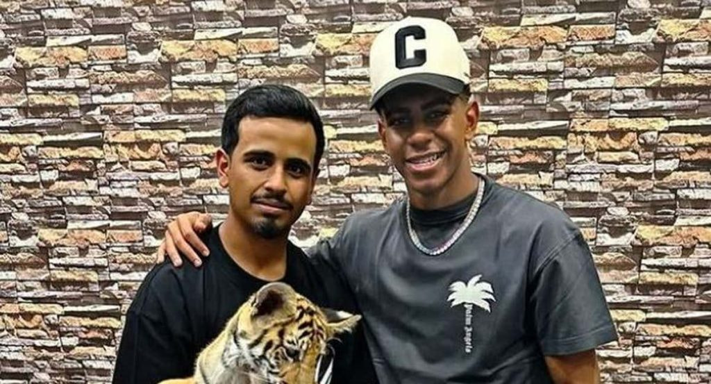 Lamine Yamal en su visita a Dubai que le mantendrá hasta 2025 en la ciudad.