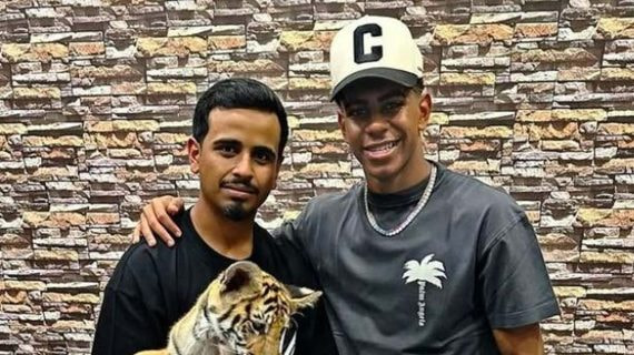 Lamine Yamal en su visita a Dubai que le mantendrá hasta 2025 en la ciudad.