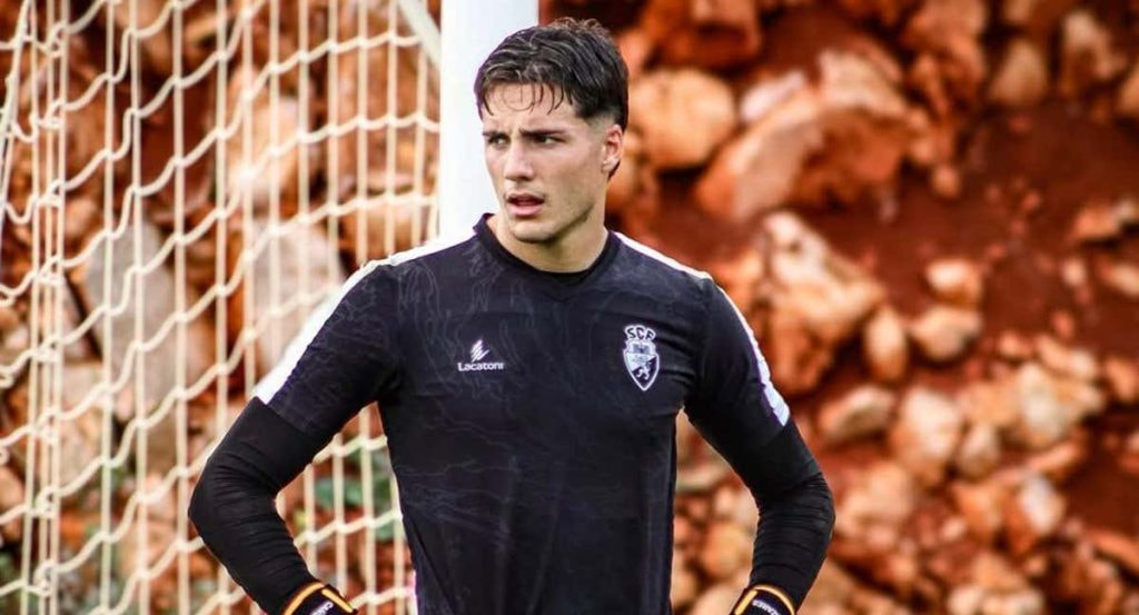 Lucas Cañizares, entrenando con Farense.