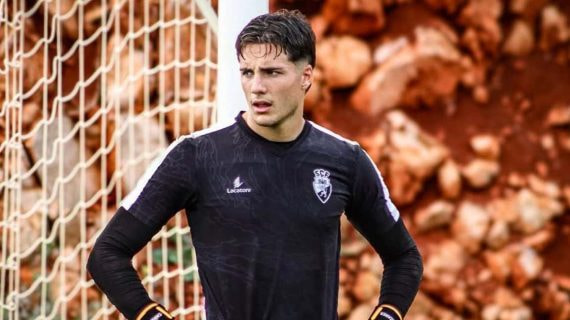 Lucas Cañizares, entrenando con Farense.