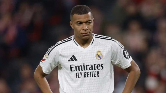 Kylian Mbappé, tras fallar un penalti contra el Athletic.