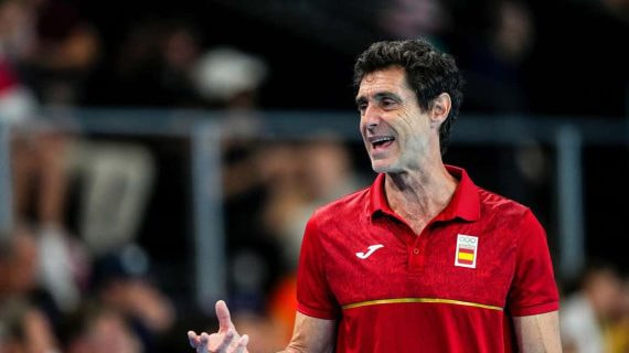 Miki Oca, seleccionador español de waterpolo.