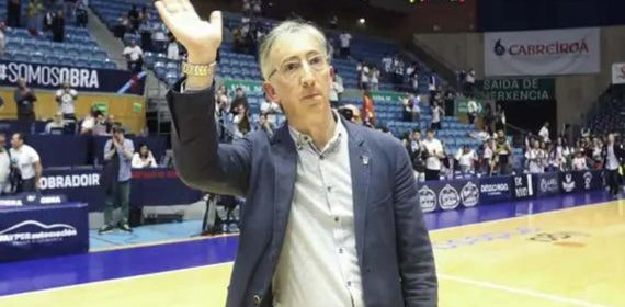 Moncho Fernández, en un partido con Obradoiro.
