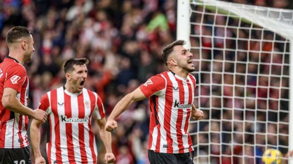 Jugadores del Athletic Club celebran un gol en San Mamés