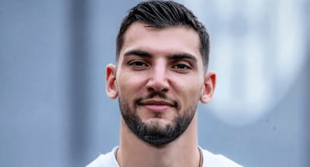 Rafa Mir.