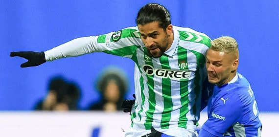 Ricardo Rodríguez durante un partido con el Betis.