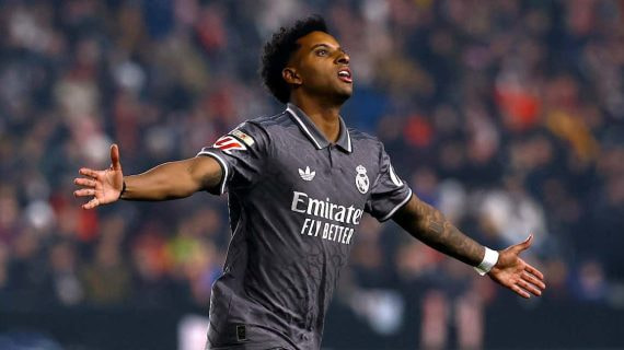 Rodrygo Goes celebra un gol con el Real Madrid.