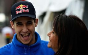 Luis Salom y Maria, su madre.