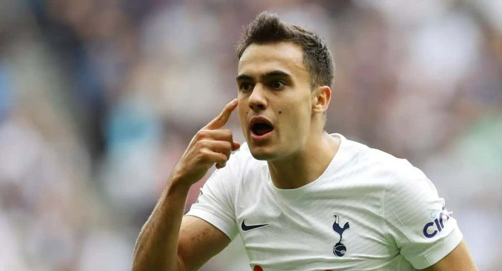 Sergio Reguilón no ha jugado ni un minuto esta temporada con el Tottenham.