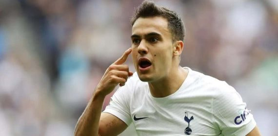 Sergio Reguilón no ha jugado ni un minuto esta temporada con el Tottenham.