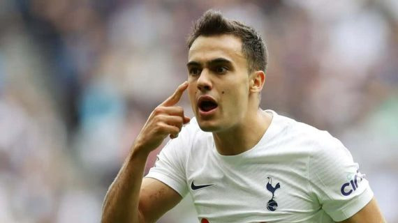 Sergio Reguilón no ha jugado ni un minuto esta temporada con el Tottenham.