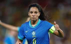 Yasmim durante un partido con Brasil.