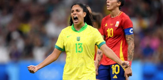 Yasmim Ribeiro tras ganar a España en las semifinales de los Juegos Olímpicos.