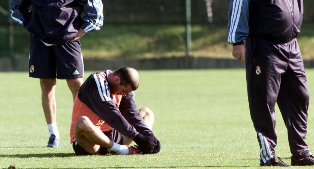 Zidane, en un entrenamiento con el Real Madrid, en noviembre de 2001.