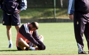 Zidane, en un entrenamiento con el Real Madrid, en noviembre de 2001.