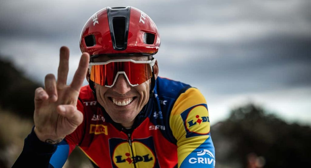 Aleix Espargaró está en los primeros pasos de su aventura en el ciclismo.