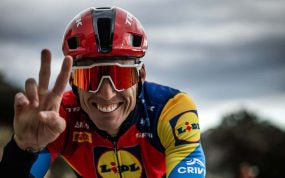 Aleix Espargaró está en los primeros pasos de su aventura en el ciclismo.