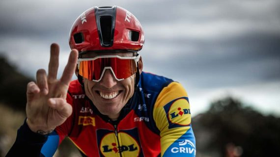 Aleix Espargaró está en los primeros pasos de su aventura en el ciclismo.