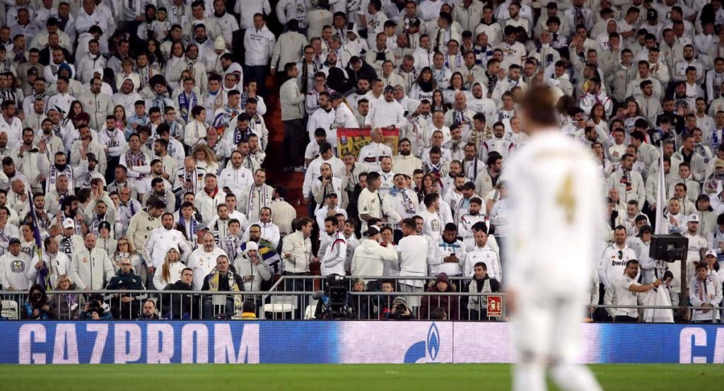 Imagen de archivo de la Grada Fans del Santiago Bernabéu durante un partido de Champions.