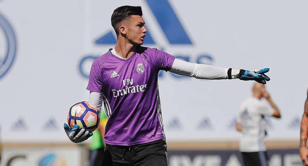 Álex Craninx, durante un entrenamiento con el Real Madrid.