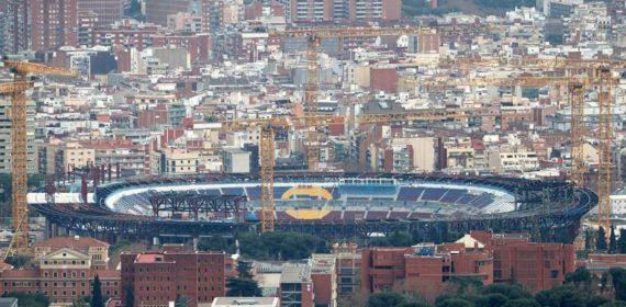 El Camp Nou en obras.
