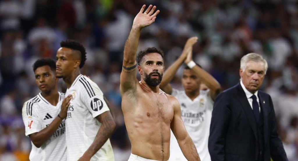 Carvajal en un partido con el Real Madrid, uno de los jugadores con más finales de Champions.