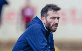 Carlos Corberán en un entrene.
