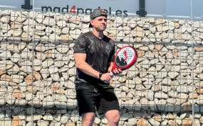 Dabiz Muñoz, practicando pádel.