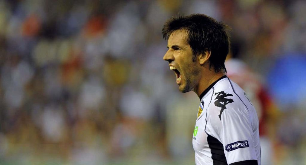 David Albelda, en un partido con el Valencia.