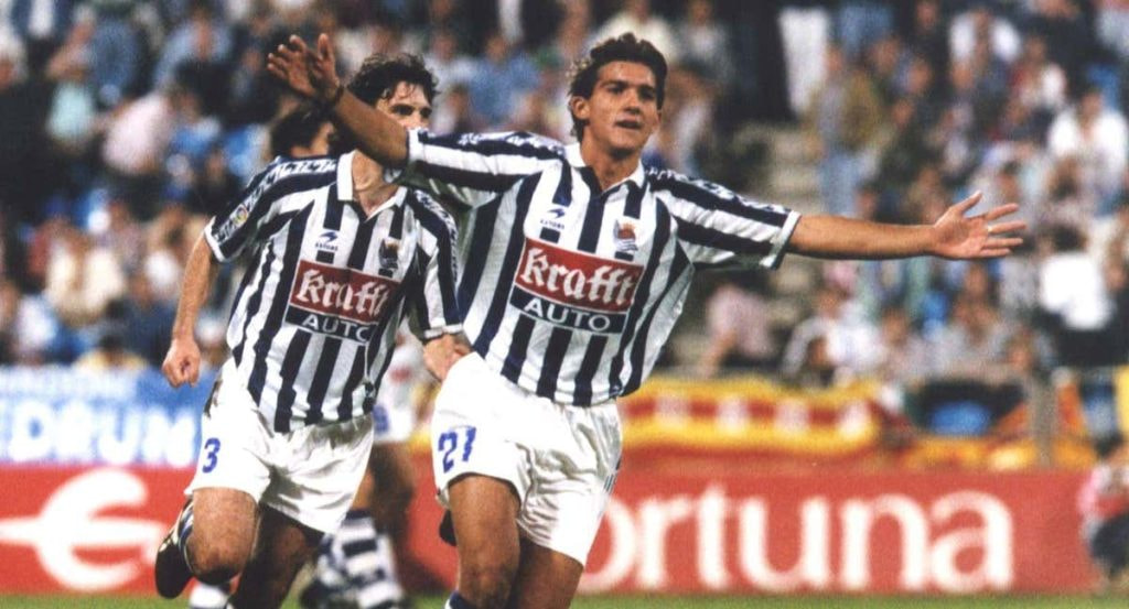 De Paula celebra un gol con la Real Sociedad.