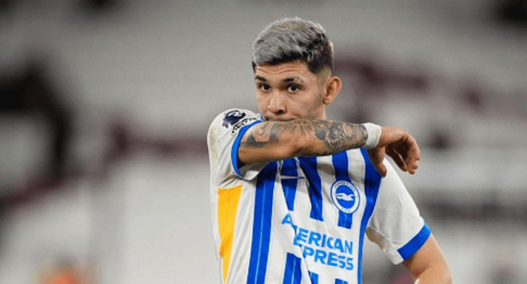 Julio Enciso en un partido.