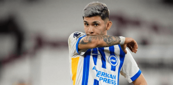 Julio Enciso en un partido.
