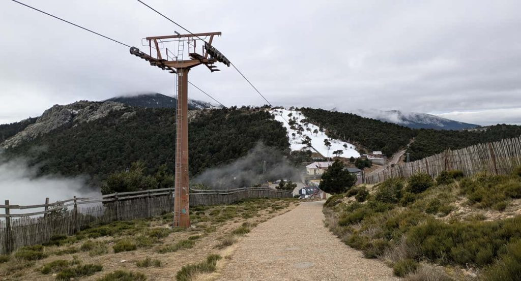 Así luce estos días la estación de esquí del Puerto de Navacerrada.