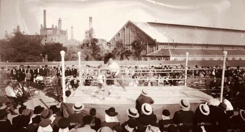 Imagen de una velada de boxeo en el antiguo Campo de las Delicias.
