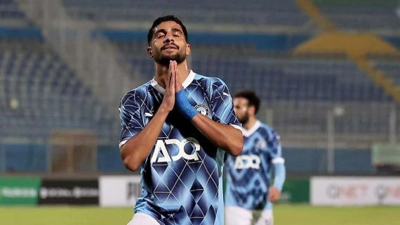 Ibrahim Adel celebra un gol con el Pyramids FC.
