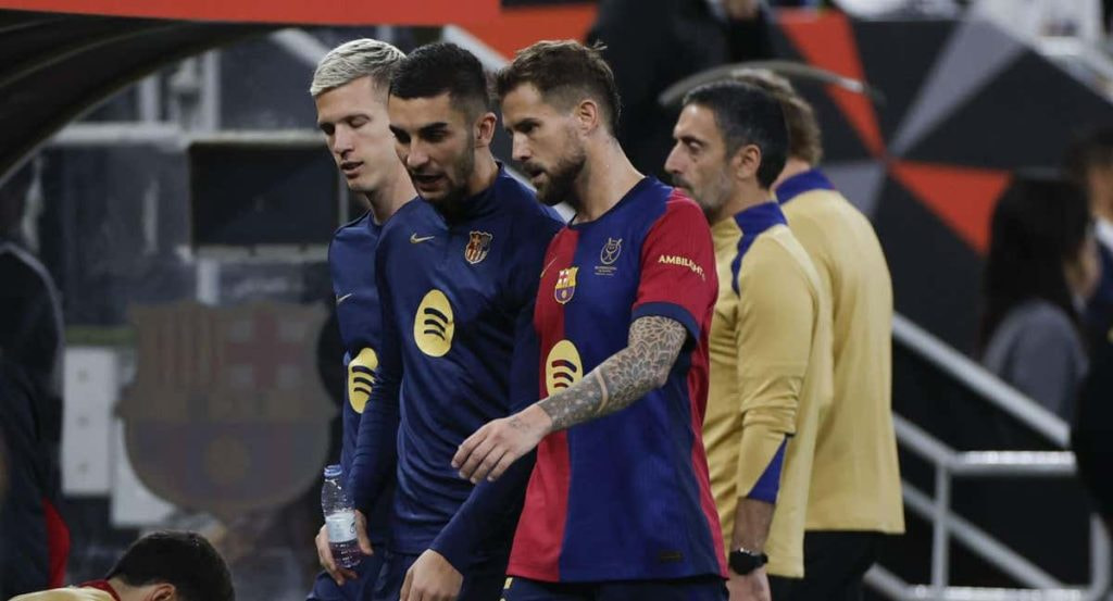 Iñigo Martínez se retiró lesionado.